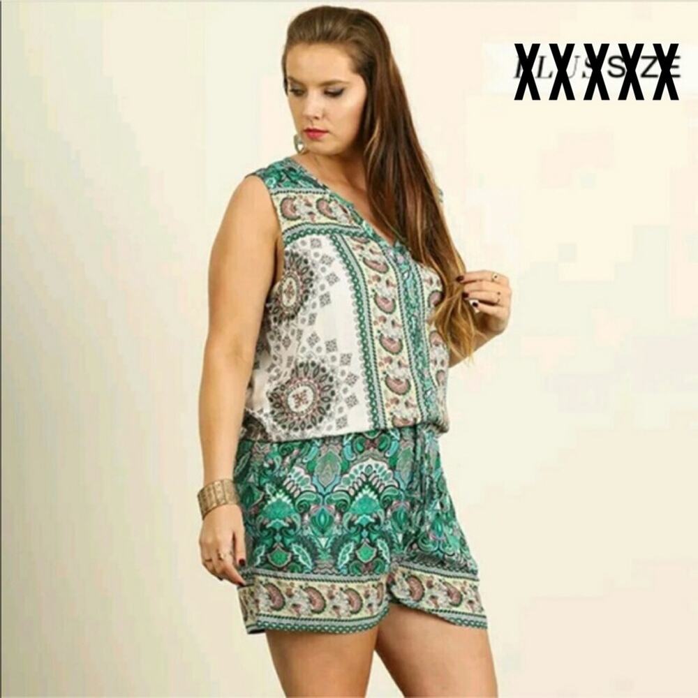 Umgee | Green Paisley Button Short Romper M